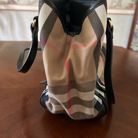 BURBERRY CANTERBURY BLACK LEATHER HOUSE CHECK CANVAS
SHOULDER SMALL TOTE BAG - Picture 7 of 8